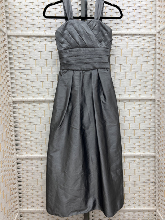 Size 14 B2 Silver Gown